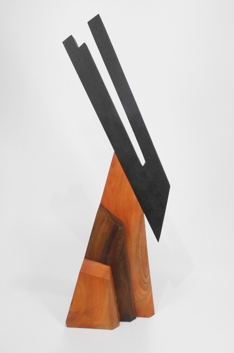 Esculturas de madera y marmol