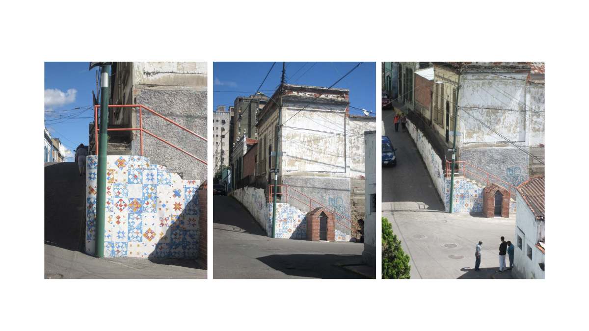 Intervención in situ con sellos y testo en la esquina Zapatero en La Pastora, Caracas. Este proyecto fue parte del primer ciclo de l programa de residencia artística de la Macolla Creativa.