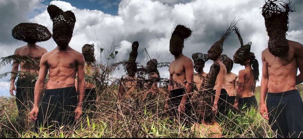 Entramado (2016) Un afortunado encuentro creativo, litúrgico quizás, significa congregar en un mismo territorio a Rafael González, Julio Loaiza y Teresa Danza Contemporánea.